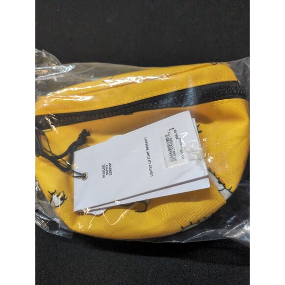 Universal Studios The Simpsons X HERSCHEL Lisa Fourteen Fanny Pack Crossbody Bag - Picture 9 of 9